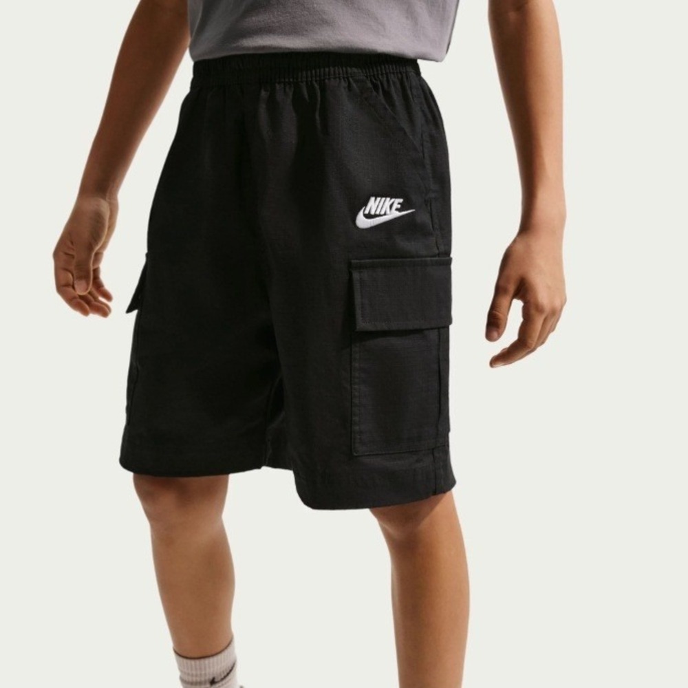NWT Nike Kids Small Sportswear‎ Woven Cargo Shorts Black Standard Fit FB1326-010